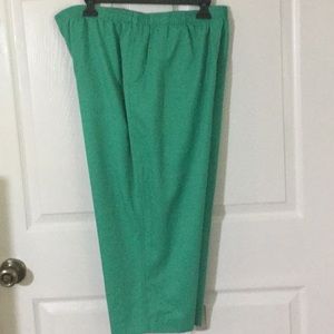 Kim Rogers green Capri pants. NWOT